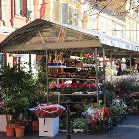 룸 위드 아 뷔 니스