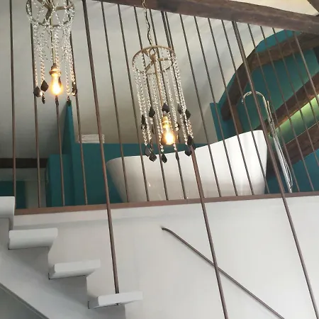 룸 위드 아 뷔 B&B 3*