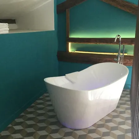 룸 위드 아 뷔 니스