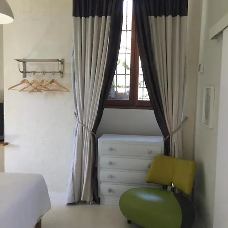 룸 위드 아 뷔 3*