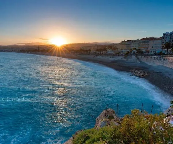 Bed & Breakfast With A Vue 3*